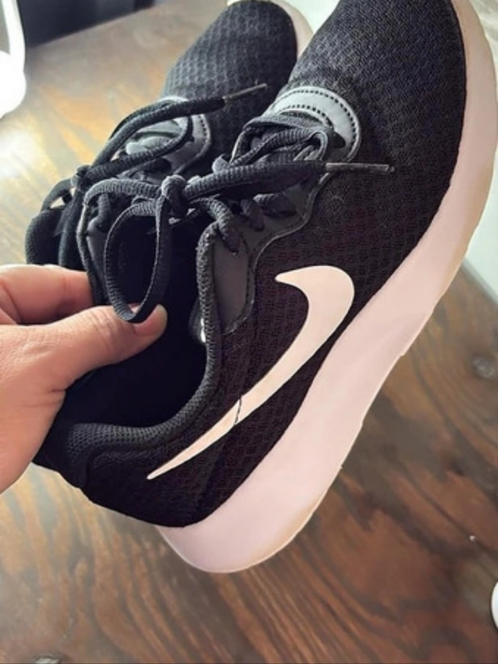 Nike Tanjun Black & White Sneakers US 5